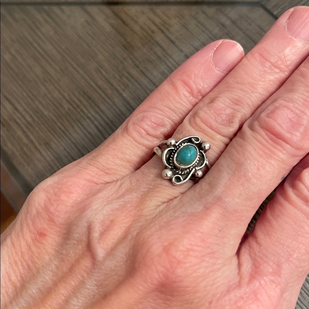 Vintage Native American Style Turquoise Silver Women's Ring Size 5 1/2” - Picture 10 of 17